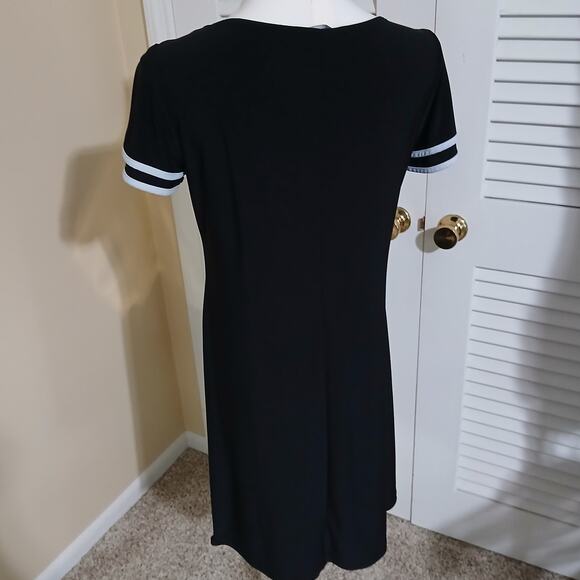 NIK and NASH S Black Short-Flounce-Sleeved A-Line Dress Round-Neck Mid-Length - Picture 5 of 11